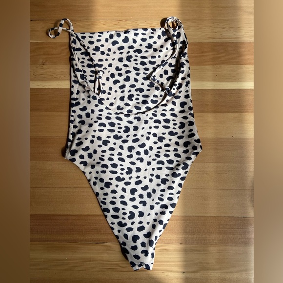 Skin by Same one Piece Swimwear in Leopard - Picture 2 of 3